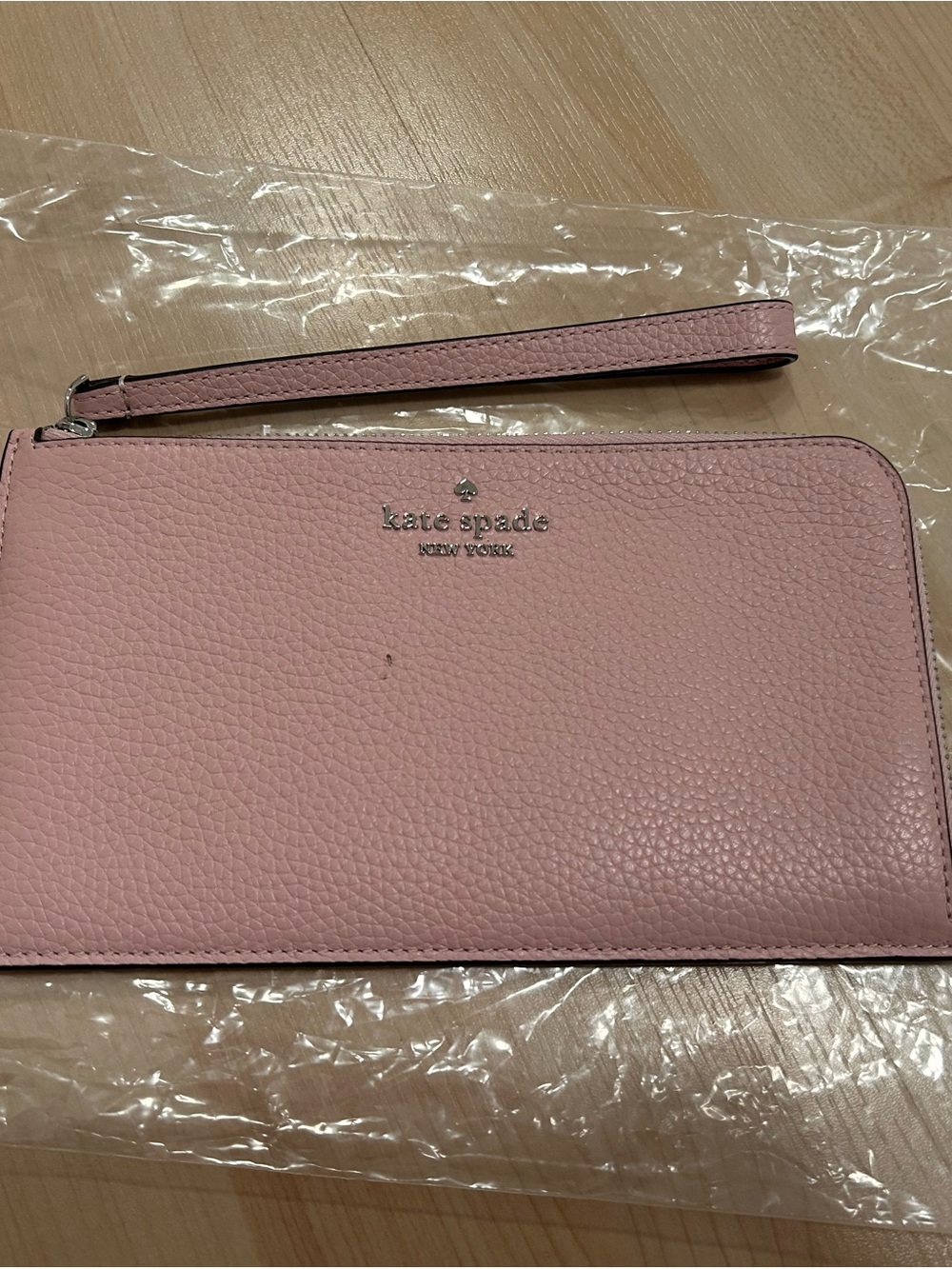 kate spade pink pebbled leather wristlet clutch